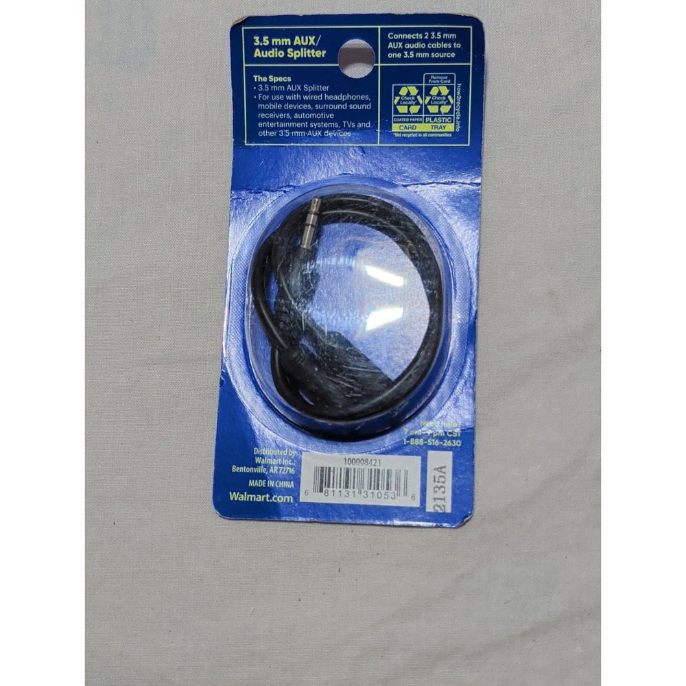 Onn 3.5 mm AUX Audio Splitter Headphone Y-Cable Adapter Black New 100008421